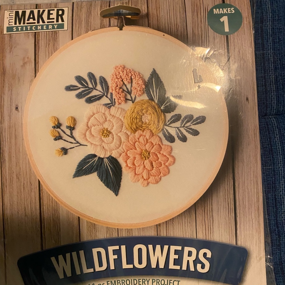 Wildflowers Embroidery Kit